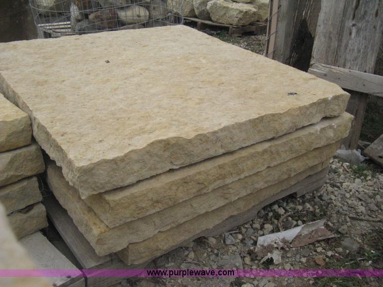 image for item AK9118 Approx. 15 pieces on 3 pallets of cap stones/steps.