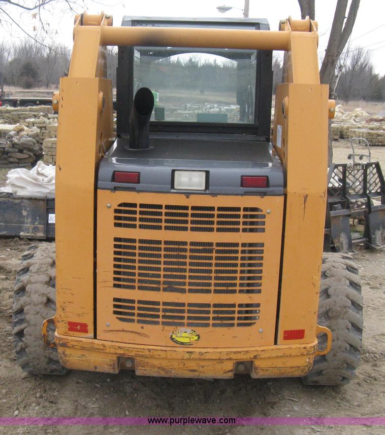 image for item E3075 2005 Case 435 skid steer
