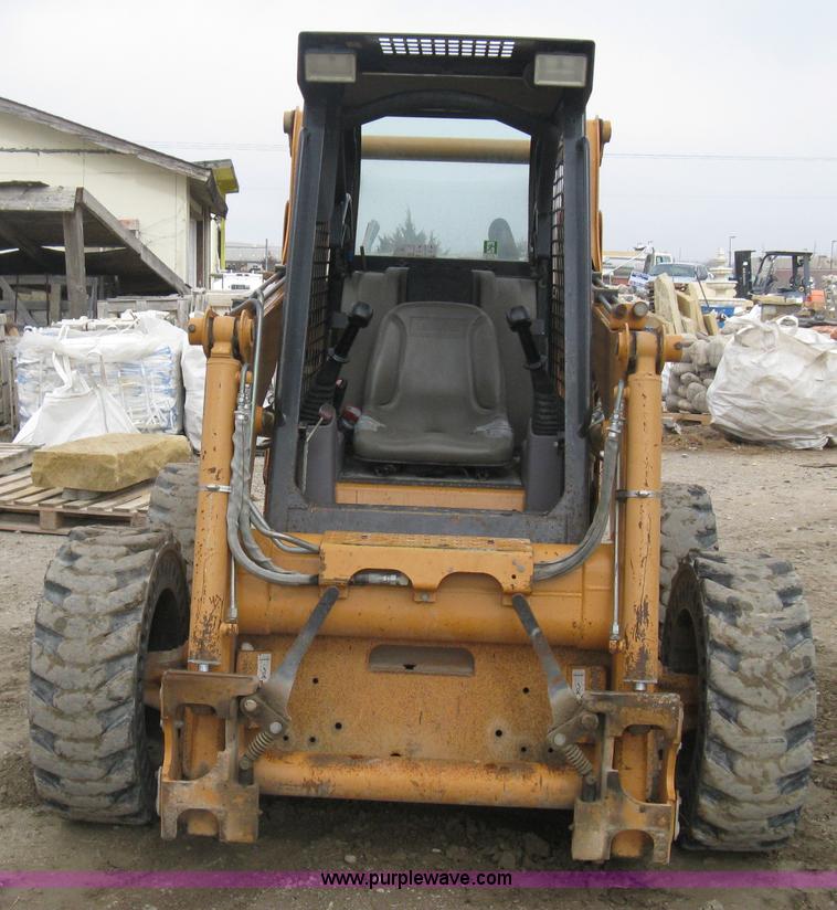 image for item E3075 2005 Case 435 skid steer