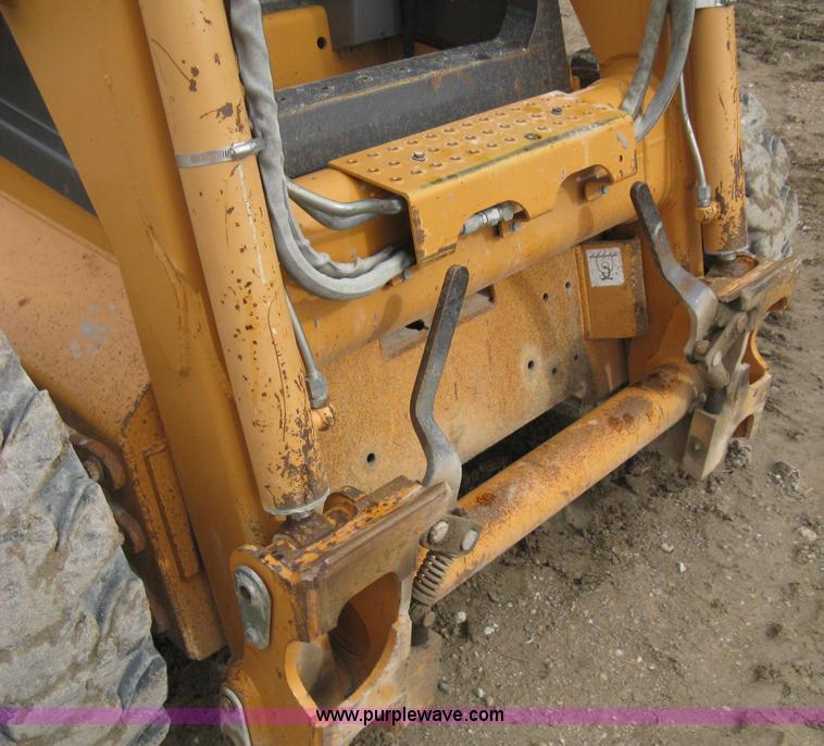 image for item E3075 2005 Case 435 skid steer