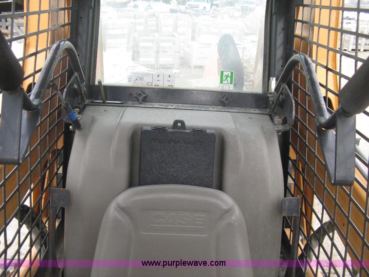 image for item E3075 2005 Case 435 skid steer