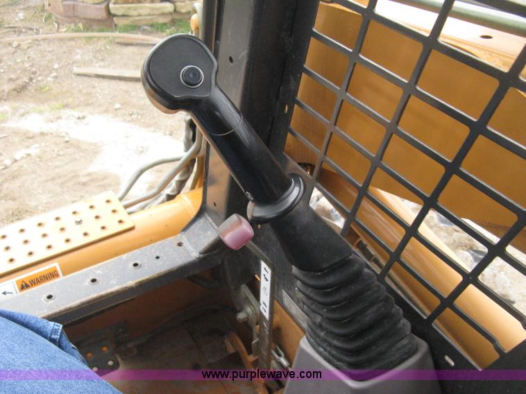 image for item E3075 2005 Case 435 skid steer