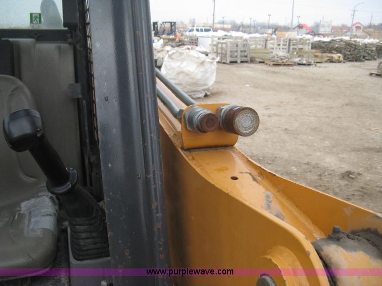 image for item E3075 2005 Case 435 skid steer