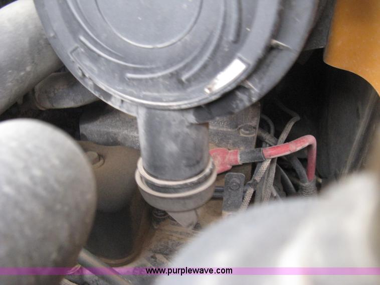 image for item E3075 2005 Case 435 skid steer