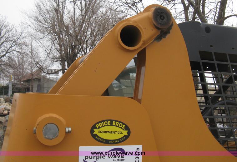 image for item E3075 2005 Case 435 skid steer