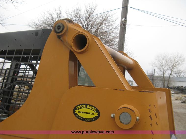 image for item E3075 2005 Case 435 skid steer