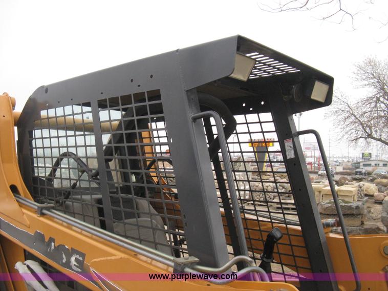 image for item E3075 2005 Case 435 skid steer