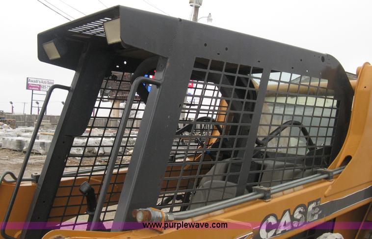 image for item E3075 2005 Case 435 skid steer