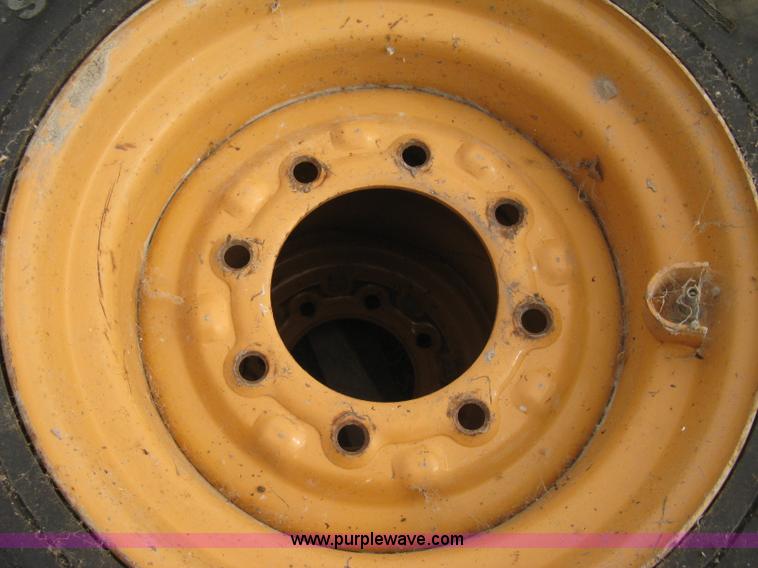 image for item E3075 2005 Case 435 skid steer