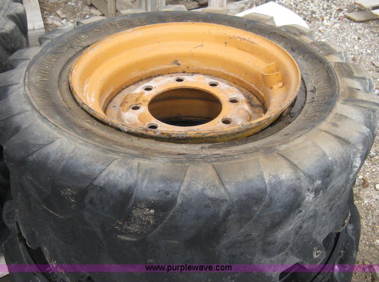 image for item E3075 2005 Case 435 skid steer