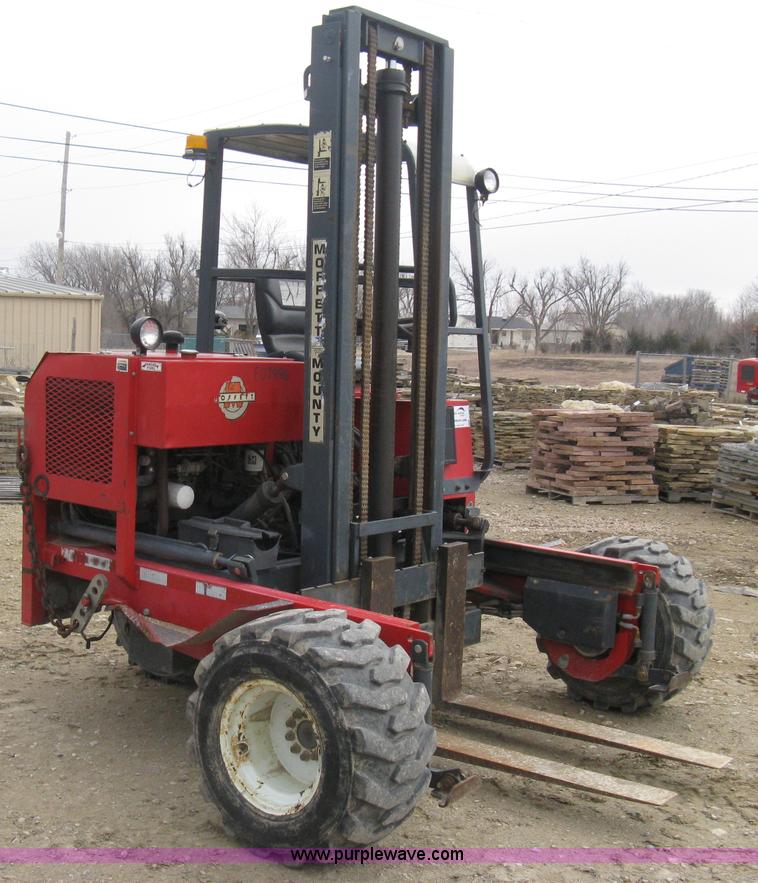 image for item E3077 1997 Moffett M5000 piggy back forklift
