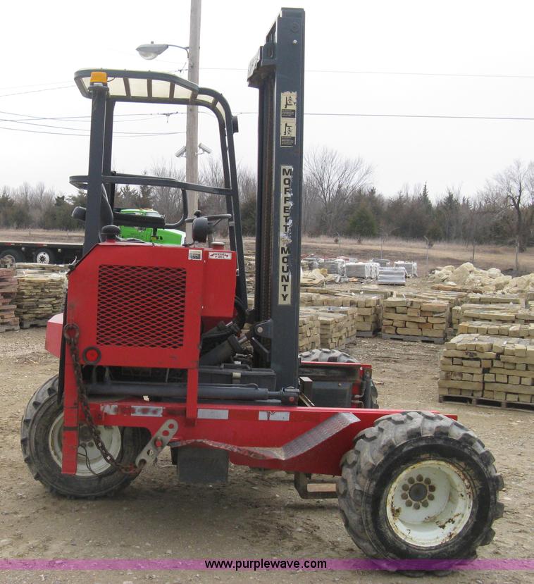 image for item E3077 1997 Moffett M5000 piggy back forklift