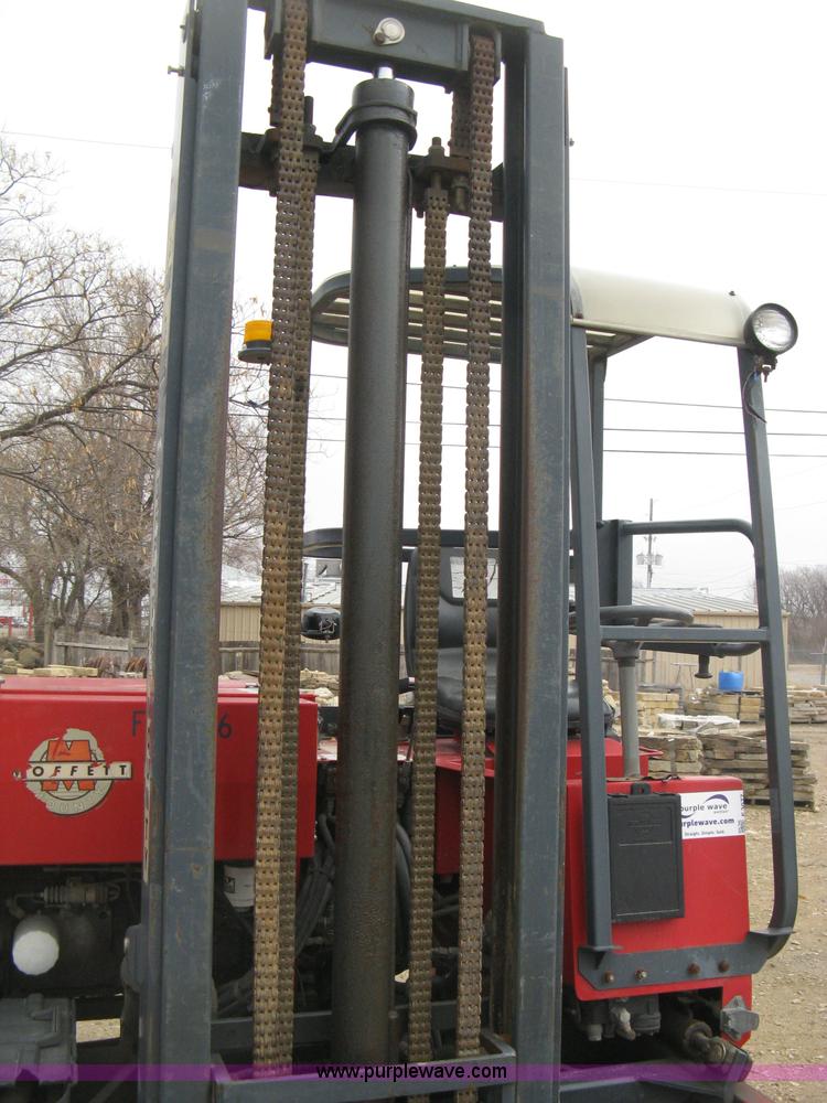 image for item E3077 1997 Moffett M5000 piggy back forklift