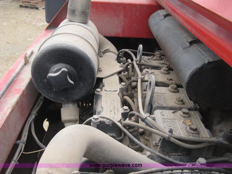 image for item E3077 1997 Moffett M5000 piggy back forklift