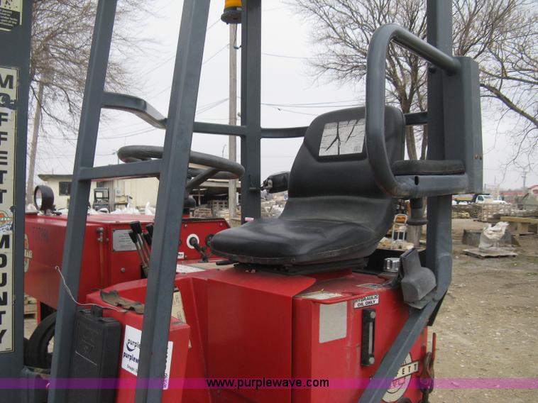 image for item E3077 1997 Moffett M5000 piggy back forklift