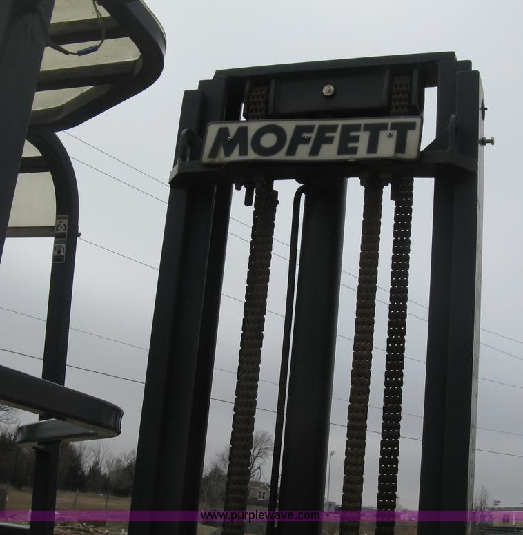 image for item E3077 1997 Moffett M5000 piggy back forklift