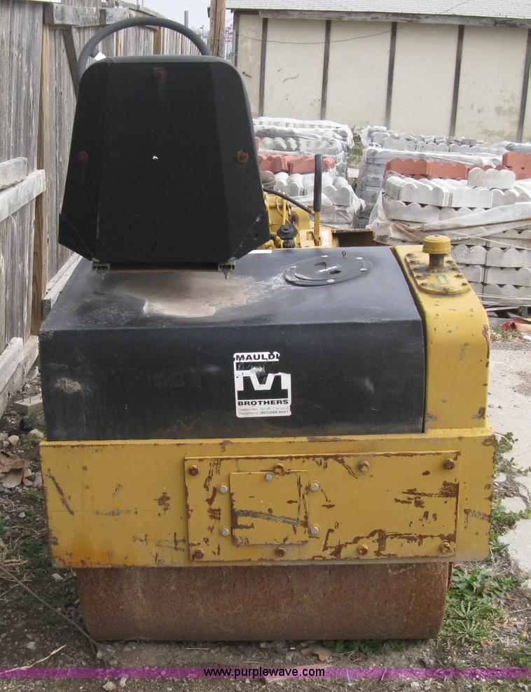 image for item E3078 Mauldin 3000 double drum vibratory roller