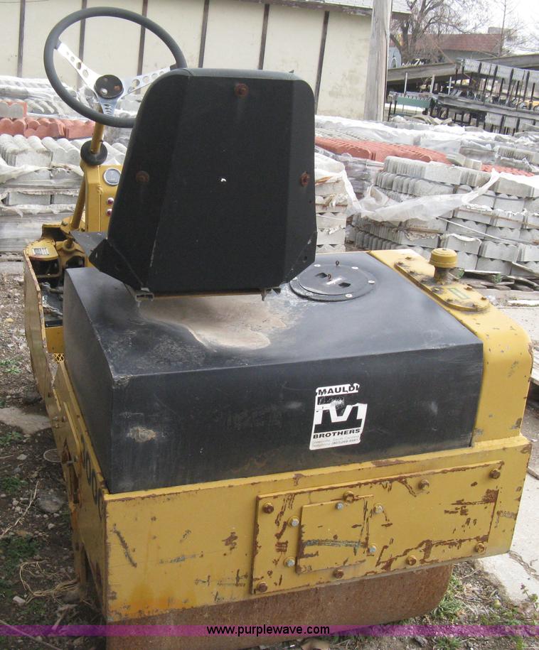 image for item E3078 Mauldin 3000 double drum vibratory roller