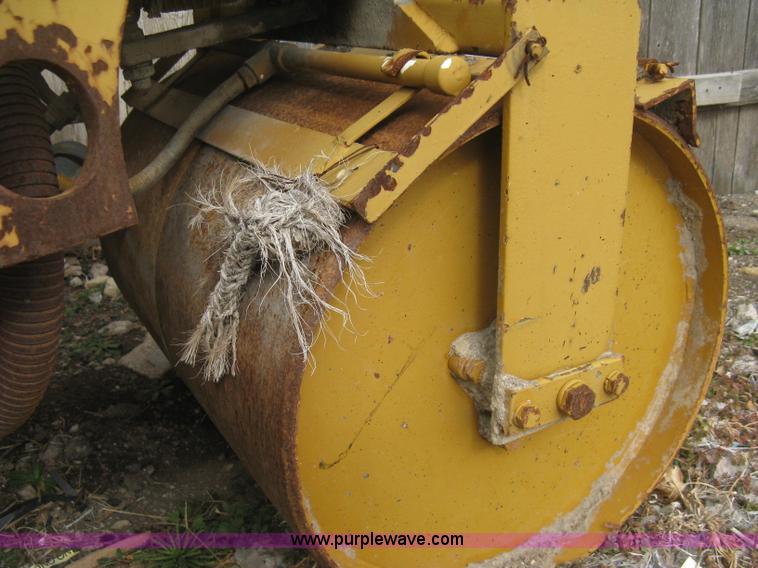 image for item E3078 Mauldin 3000 double drum vibratory roller