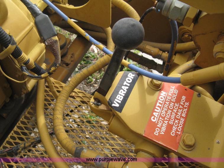 image for item E3078 Mauldin 3000 double drum vibratory roller