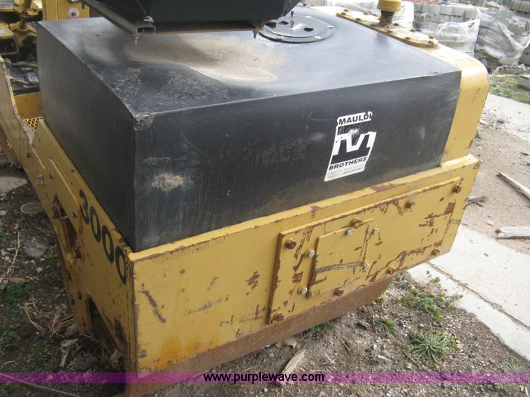 image for item E3078 Mauldin 3000 double drum vibratory roller
