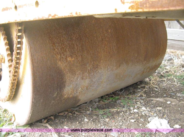 image for item E3078 Mauldin 3000 double drum vibratory roller