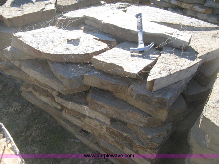 Arkansas rustic light gray flagstone pallet in Wichita, KS | Item Y9921 ...