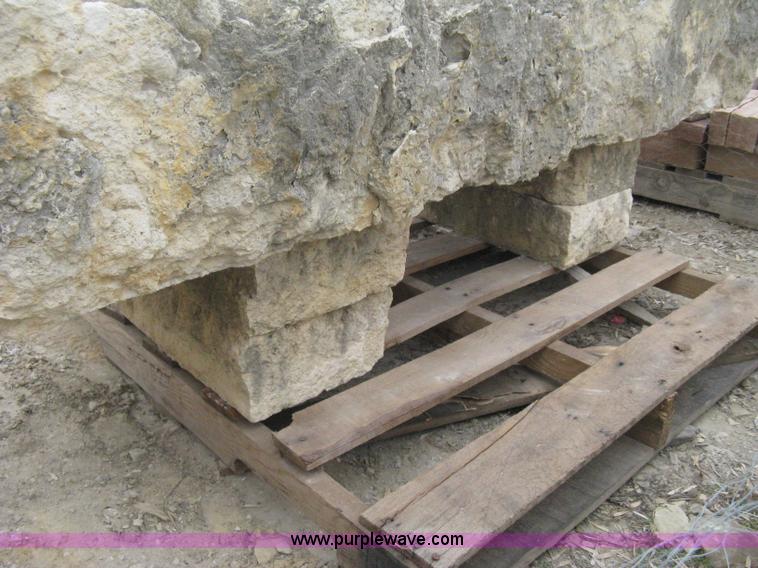 image for item Z9760 6 foot limestone bench.