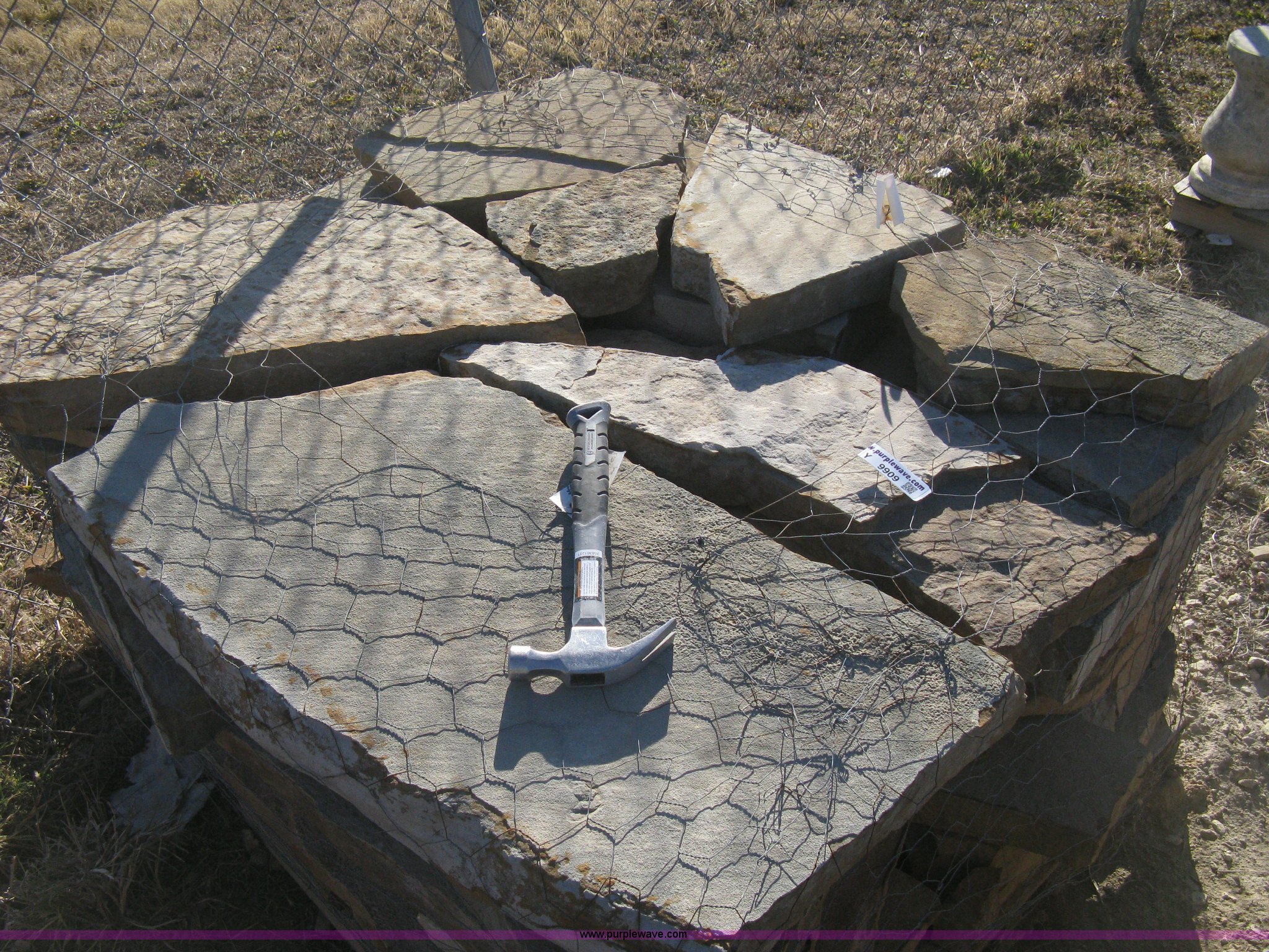 Arkansas rustic light gray flagstone pallet in Wichita, KS Item Y9909 sold Purple Wave