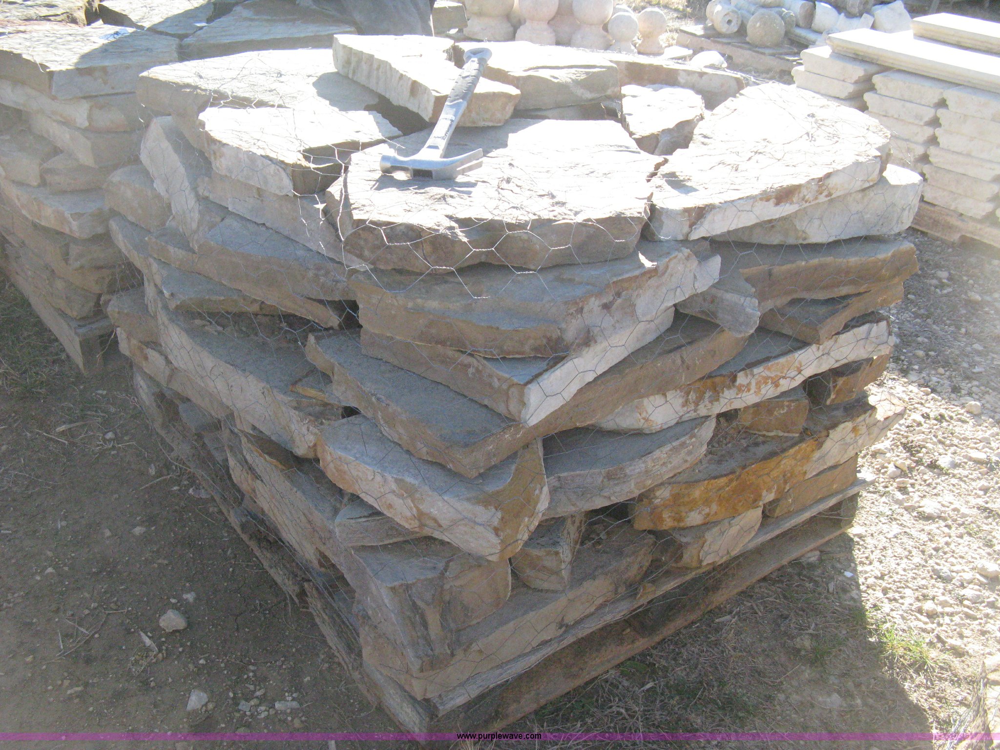 Arkansas rustic light gray flagstone pallet in Wichita, KS Item Y9911 sold Purple Wave