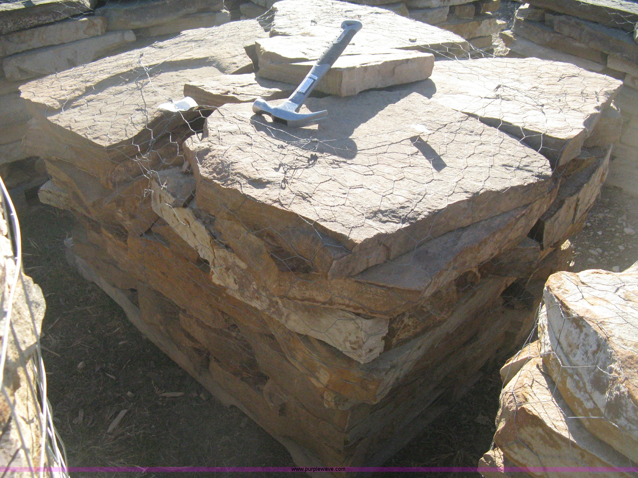 Arkansas rustic light gray flagstone pallet in Wichita, KS Item Y9920 sold Purple Wave