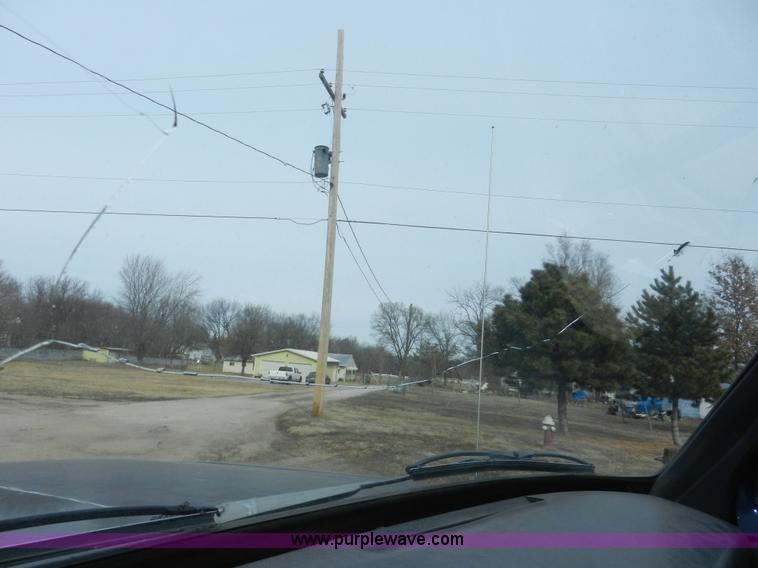 image for item A3919 1992 Dodge Ram D150 pickup truck