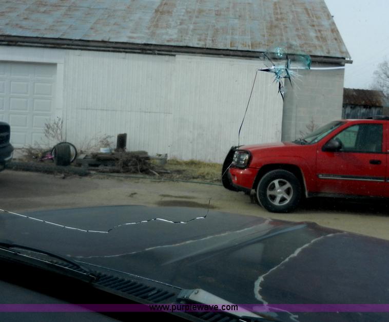 image for item A3919 1992 Dodge Ram D150 pickup truck