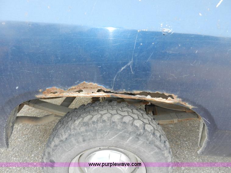 image for item A3919 1992 Dodge Ram D150 pickup truck