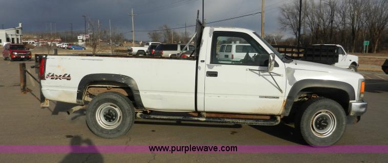 image for item A3968 1998 GMC Sierra 3500 SL pickup truck