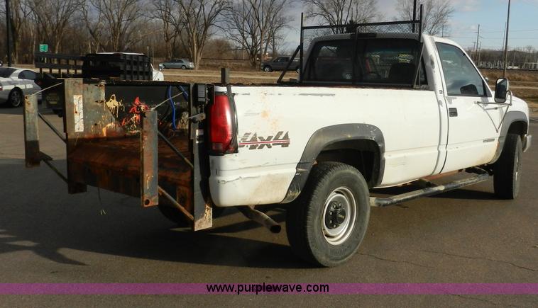 image for item A3968 1998 GMC Sierra 3500 SL pickup truck