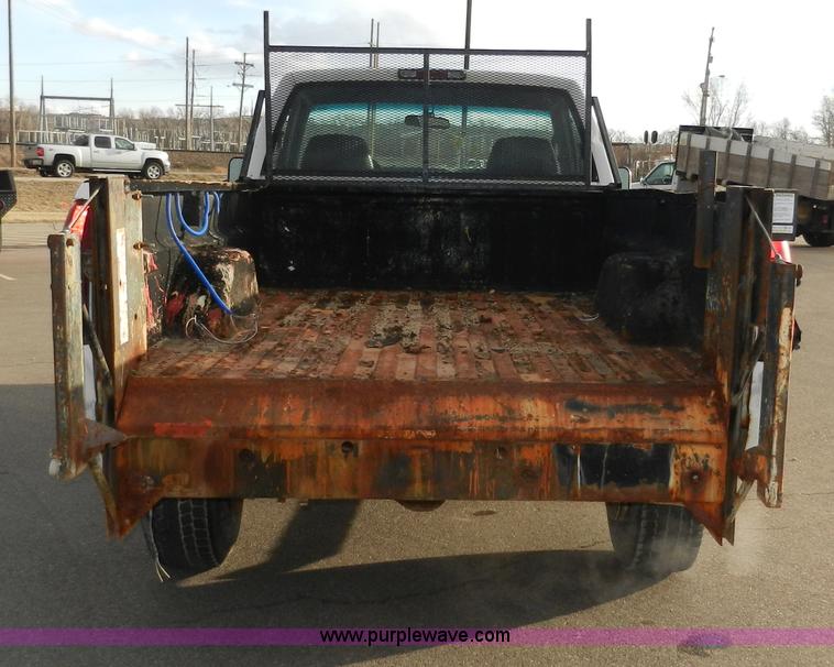 image for item A3968 1998 GMC Sierra 3500 SL pickup truck