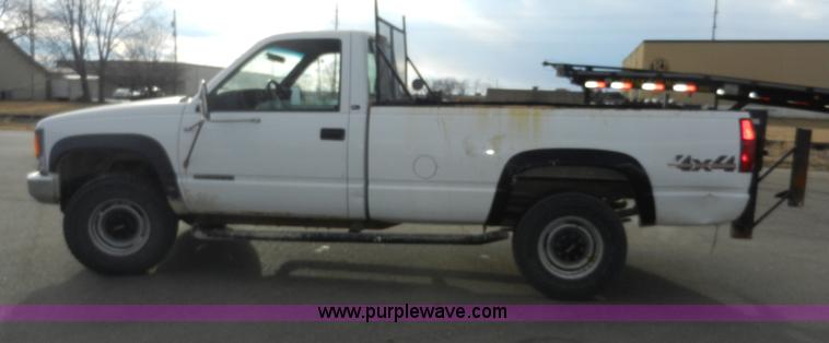 image for item A3968 1998 GMC Sierra 3500 SL pickup truck