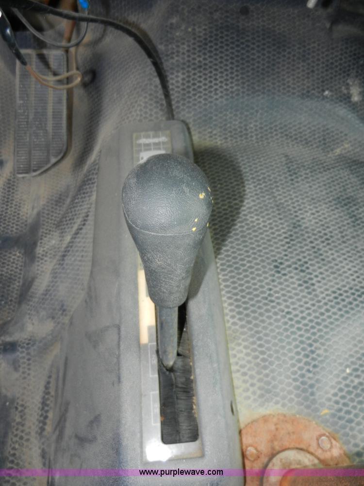 image for item A3968 1998 GMC Sierra 3500 SL pickup truck