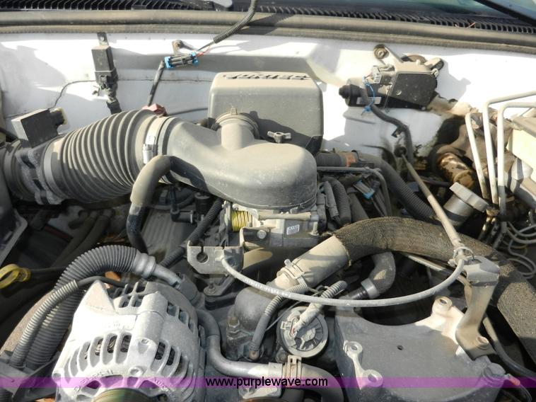 image for item A3968 1998 GMC Sierra 3500 SL pickup truck