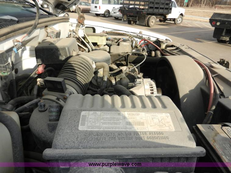 image for item A3968 1998 GMC Sierra 3500 SL pickup truck