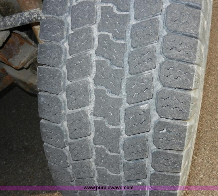 image for item A3968 1998 GMC Sierra 3500 SL pickup truck