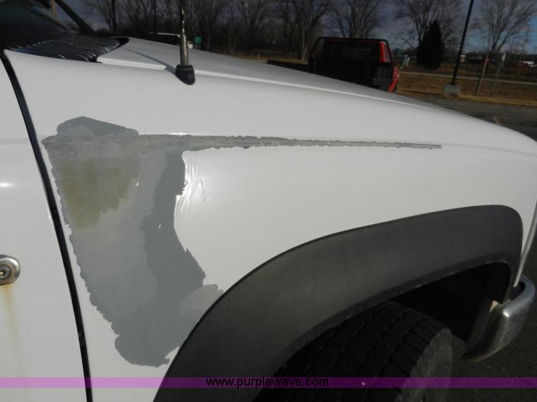 image for item A3968 1998 GMC Sierra 3500 SL pickup truck