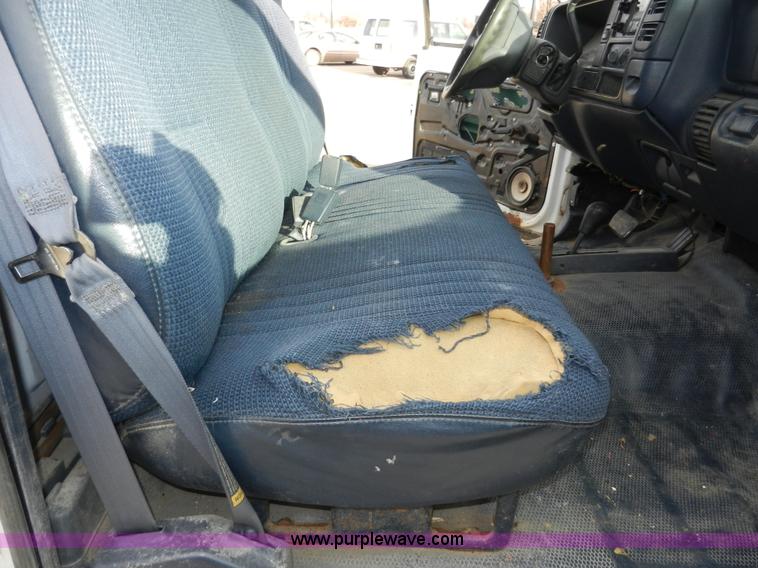 image for item A3968 1998 GMC Sierra 3500 SL pickup truck