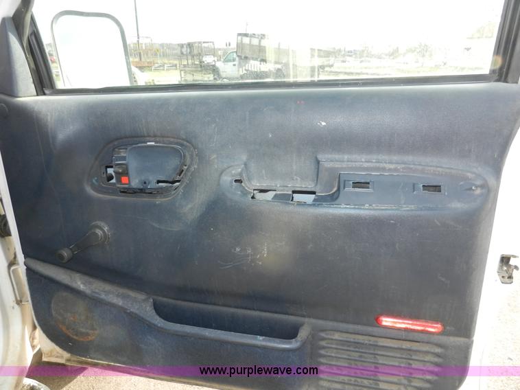 image for item A3968 1998 GMC Sierra 3500 SL pickup truck