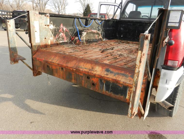 image for item A3968 1998 GMC Sierra 3500 SL pickup truck