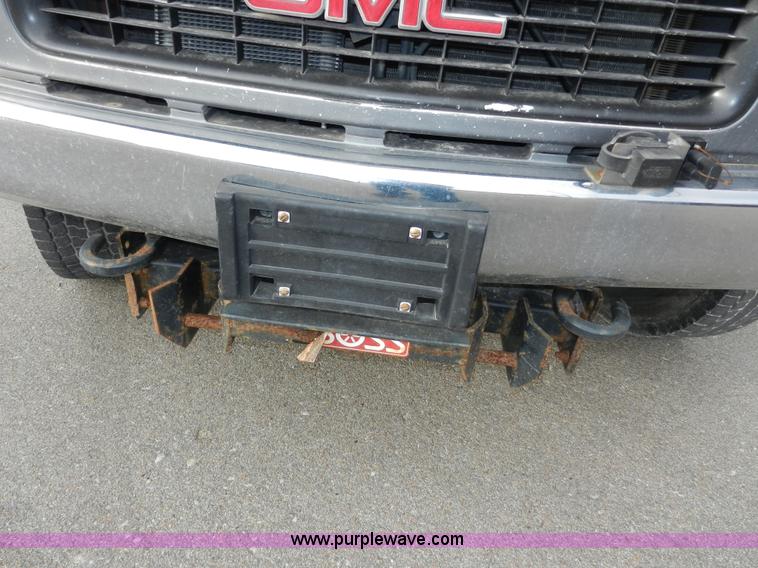 image for item A3968 1998 GMC Sierra 3500 SL pickup truck