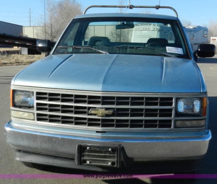 image for item A3987 1992 Chevrolet Cheyenne 2500 utility truck