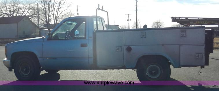 image for item A3987 1992 Chevrolet Cheyenne 2500 utility truck