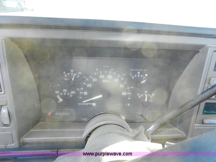 image for item A3987 1992 Chevrolet Cheyenne 2500 utility truck